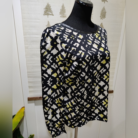 PJK Abstract Print Blouse - Medium - Picture 3 of 10